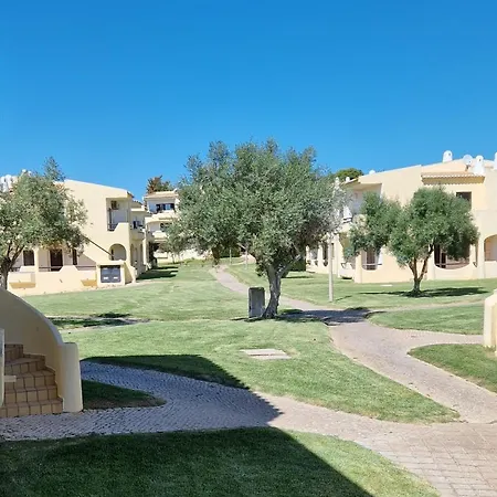Апартаменты Varinos House Алвор