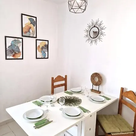 Varinos House * אלבור